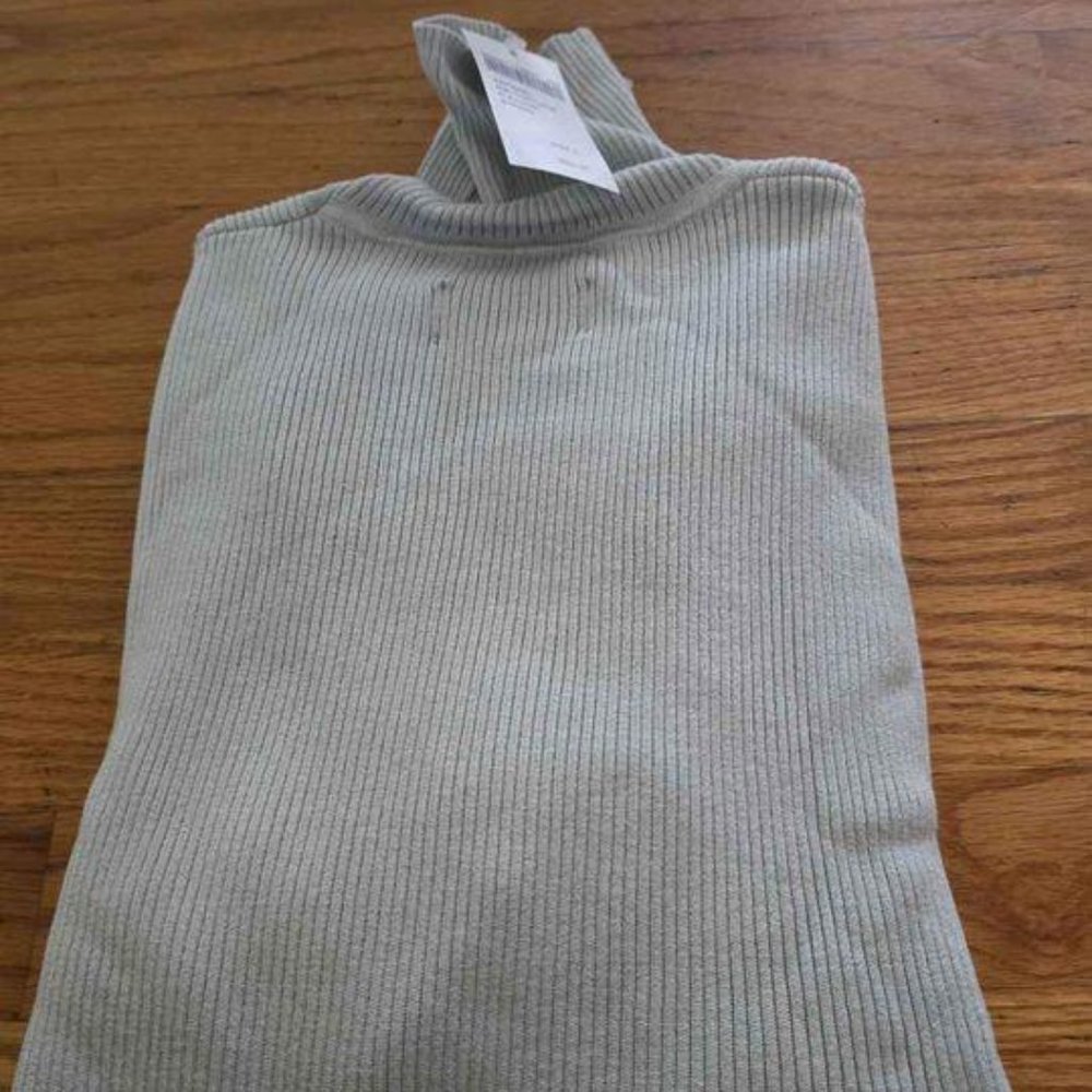 Chicos Light Grey Turtle Neck Sweater